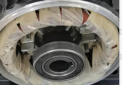 موتور 7 کیلووات شفت توخالی با اینترپمپ AR برای دستگاه های نظافت تجاری 3