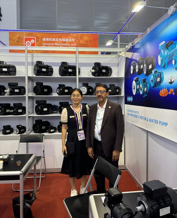 محفظه آلومینیومی 3 فاز موتور آسنکرون 5.5KW 7.5HP 4 قطب 380V 50HZ 1440 RPM ضد آب بسته 75/90mm برای پمپ Hawk 15