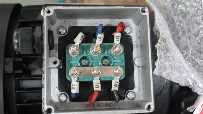 50 هرتز 60 هرتز ضد آب 0.09kw 0.12Hp چهار قطبی موتور الکتریکی آسنکرون 380V 1500RPM سه فاز محصور 220V ولتاژ AC 3